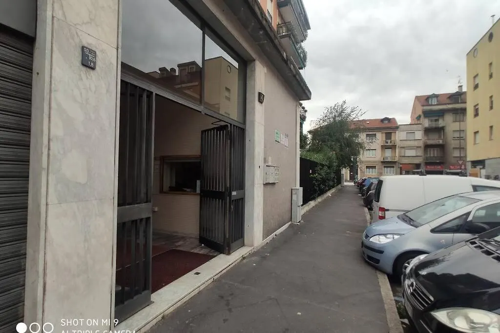 Luxury House Love Milano 0*,