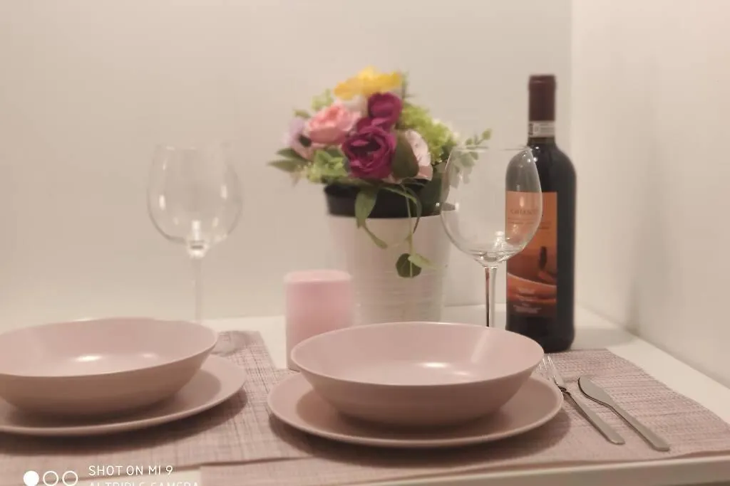 Luxury House Love Milano 0*,  İtalya